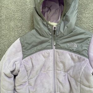 North face reversible jacket - women